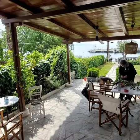 Gatzea's Laurel House * קאטו גצאה