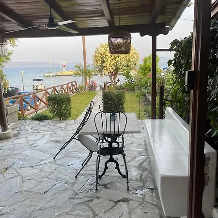 Gatzea's Laurel House Апартаменты Като-Гацеа